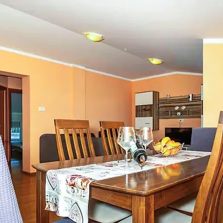 דירה Cozy In With Wifi *